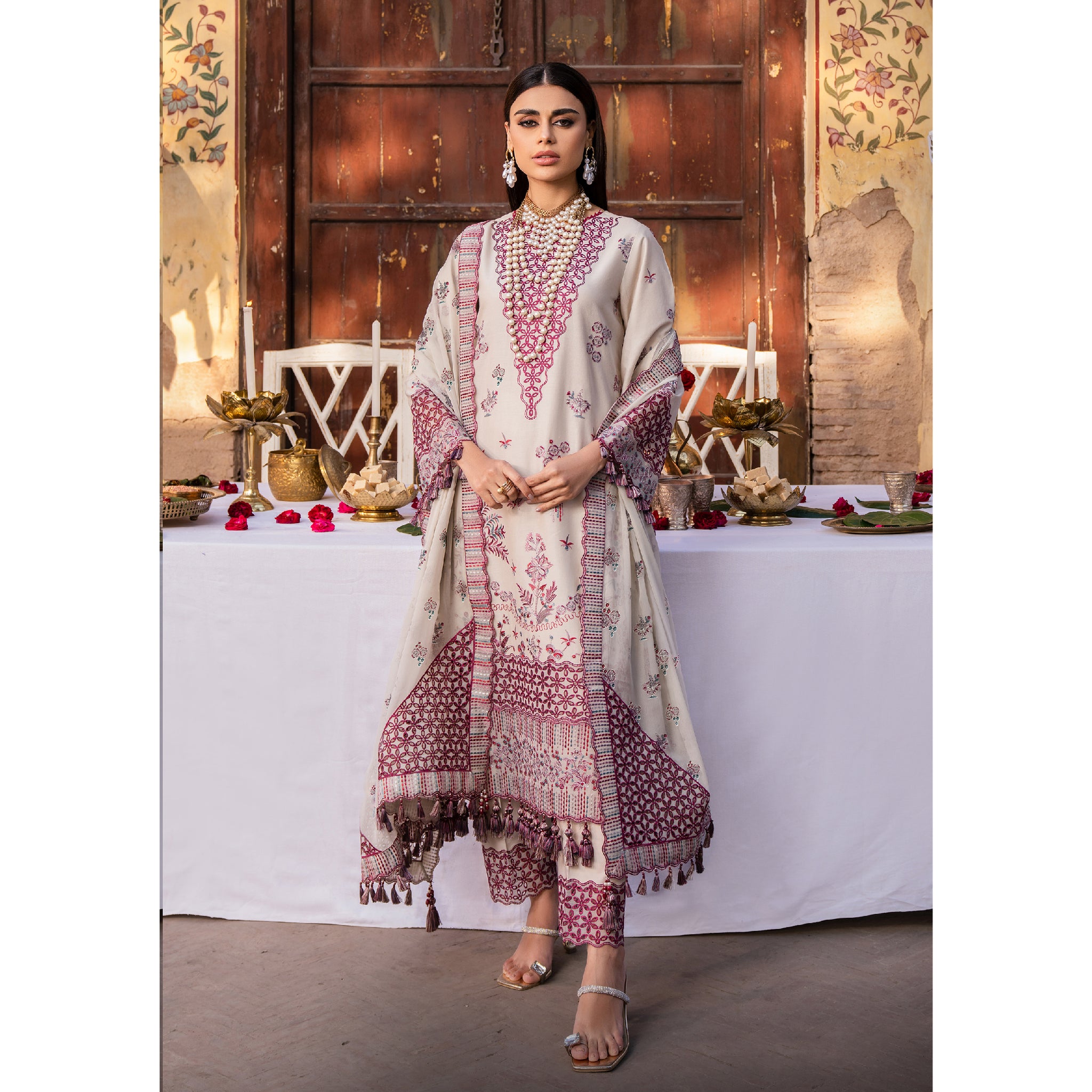 3 Piece Un-Stitched Embroidered Organza Lawn Collection - D-05 Hayat