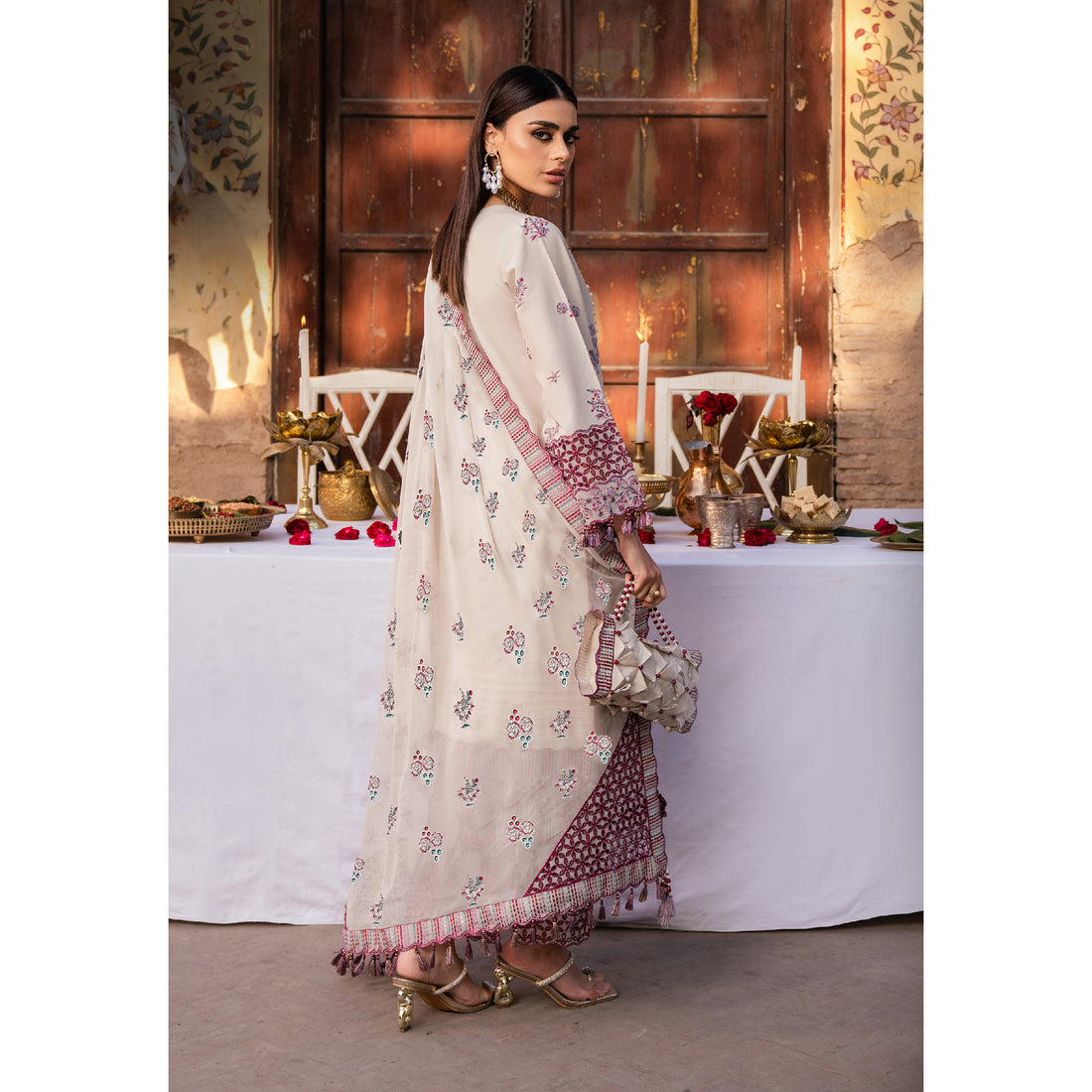 3 Piece Un-Stitched Embroidered Organza Lawn Collection - D-05 Hayat