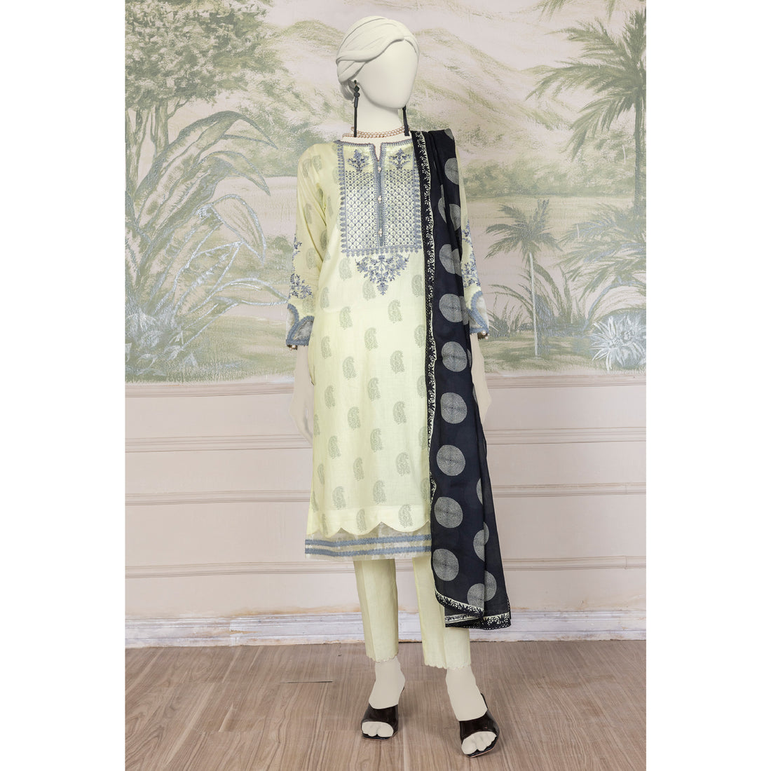 3 Piece Unstitched Embroidered Lawn | 1550 | Palm